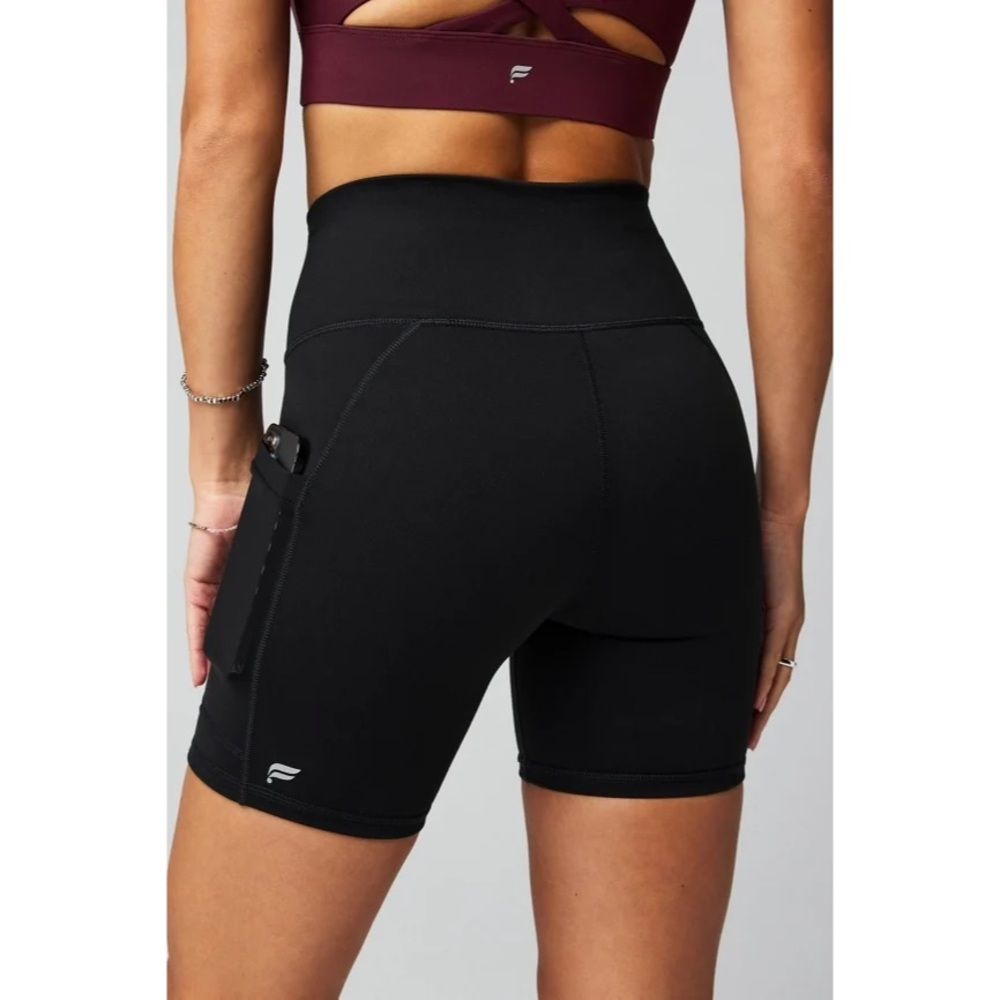 Fabletics On-The-Go PowerHold High-Waisted 6'' Short - Black - size XL NWT
